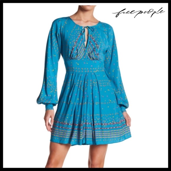Free People Dresses & Skirts - FREE PEOPLE LONG SLEEVE PRINT DRESS